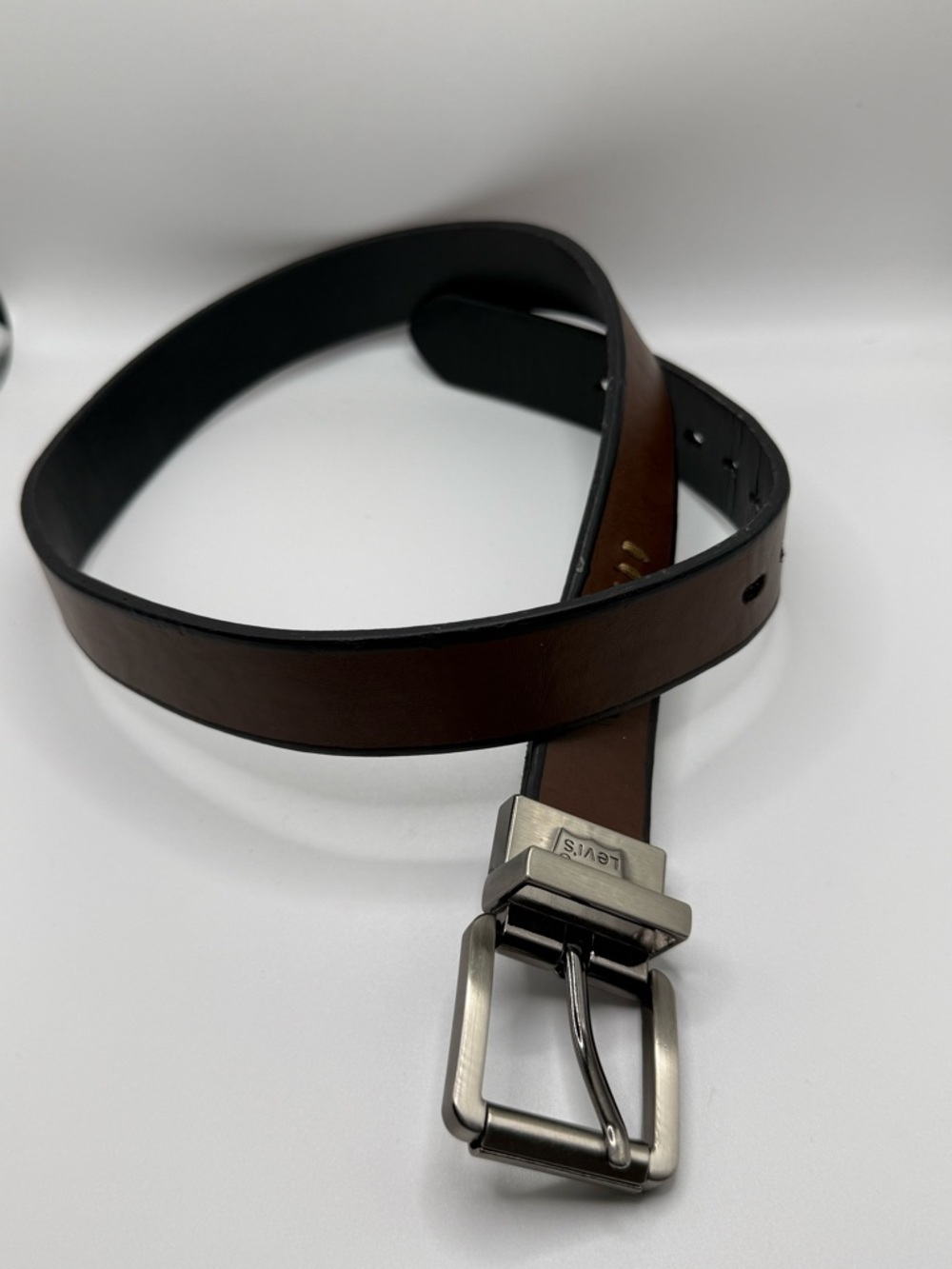 Levi's Reversible Leather Belt Black/Brown Sz 26-28 Med VGUC